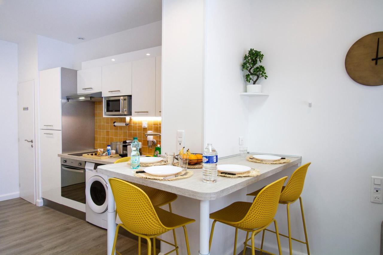 Soleil D'Ete - Netflix & Wifi - Balcon - Climatisation - Parking Gratuit - Check-In 24H24 - Emplacement Velos - Goodmarning ชาลงส์-อ็อง-ชองปาญ ภายนอก รูปภาพ