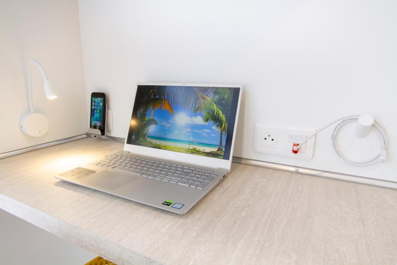 Soleil D'Ete - Netflix & Wifi - Balcon - Climatisation - Parking Gratuit - Check-In 24H24 - Emplacement Velos - Goodmarning ชาลงส์-อ็อง-ชองปาญ ภายนอก รูปภาพ