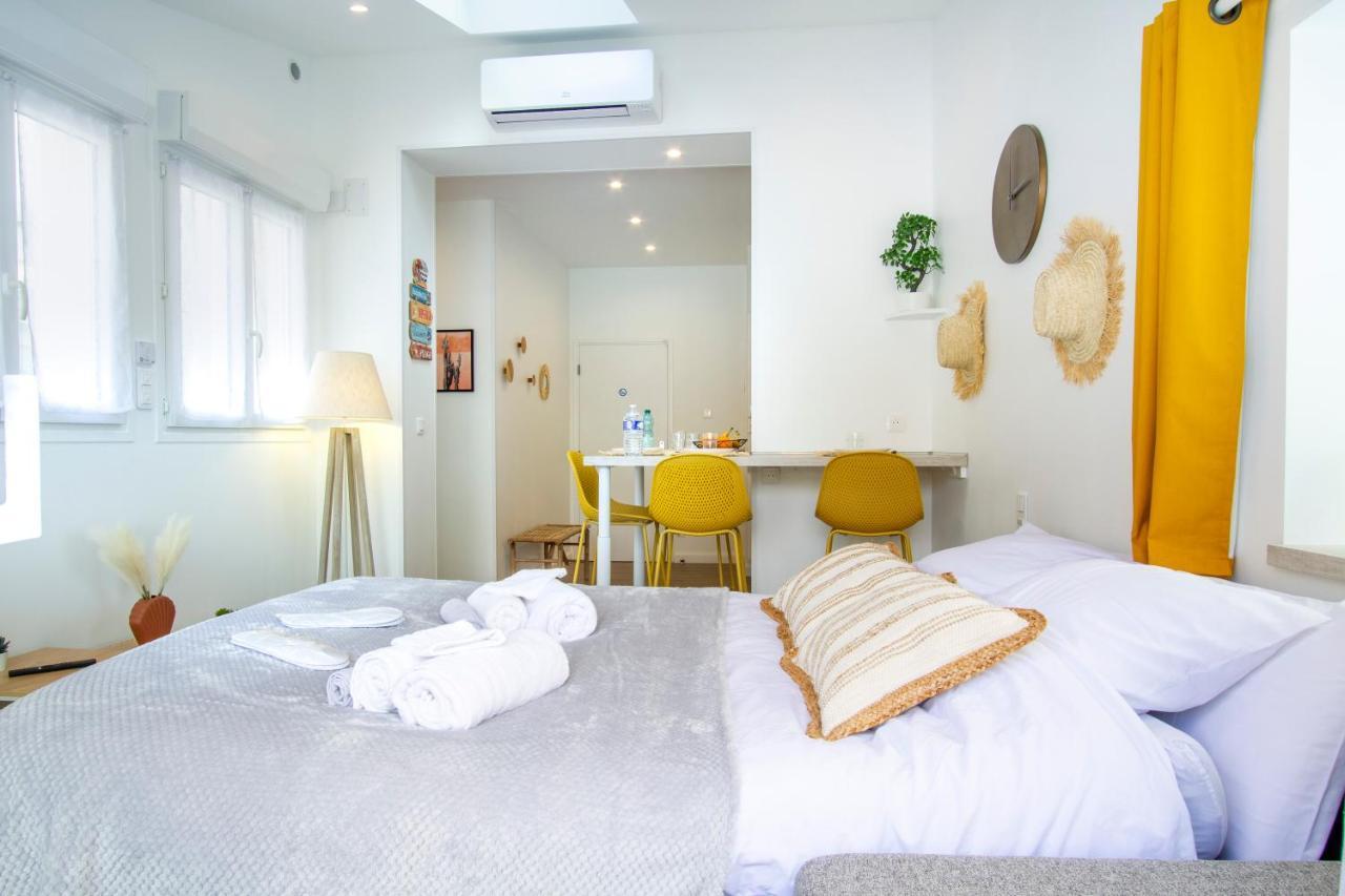 Soleil D'Ete - Netflix & Wifi - Balcon - Climatisation - Parking Gratuit - Check-In 24H24 - Emplacement Velos - Goodmarning ชาลงส์-อ็อง-ชองปาญ ภายนอก รูปภาพ