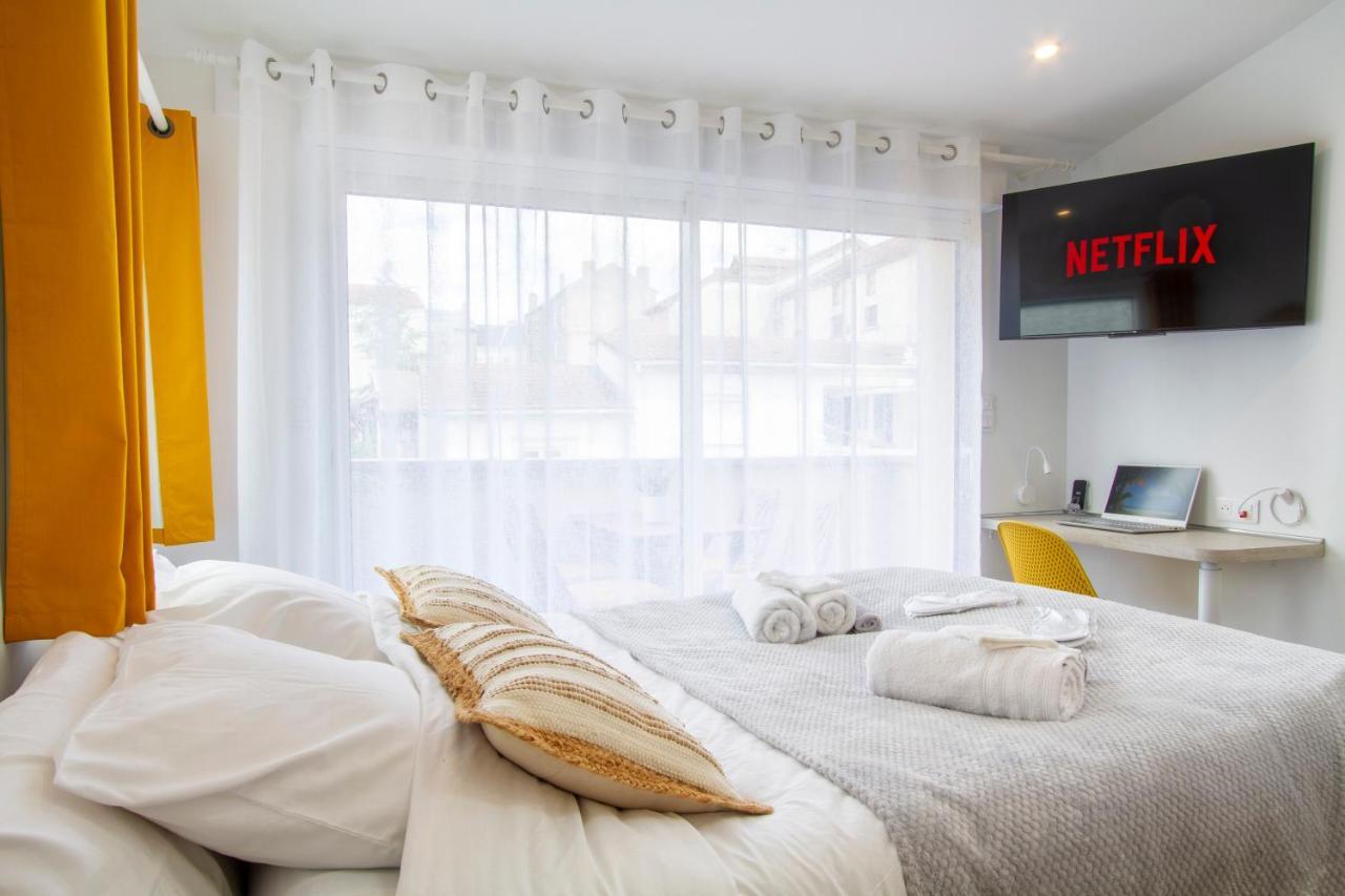 Soleil D'Ete - Netflix & Wifi - Balcon - Climatisation - Parking Gratuit - Check-In 24H24 - Emplacement Velos - Goodmarning ชาลงส์-อ็อง-ชองปาญ ภายนอก รูปภาพ